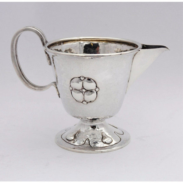 AE Jones Art Nouveau Silver cream jug Birmingham 1905