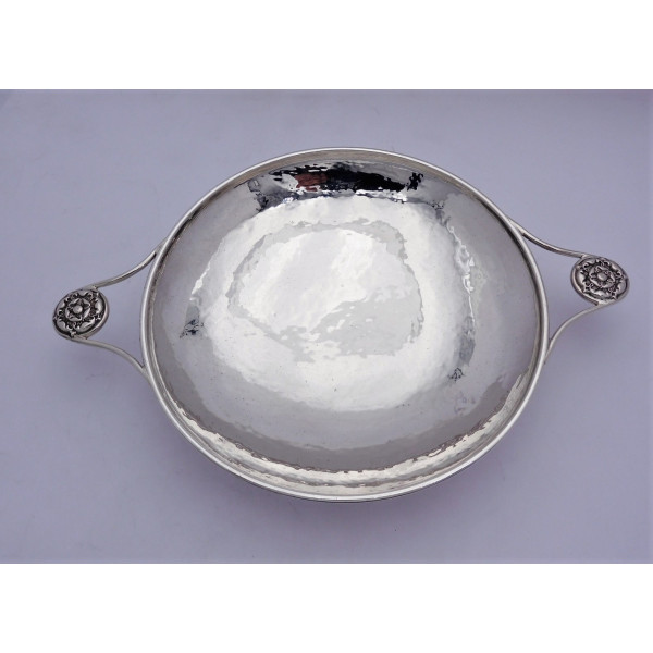 AE jones arts crafts silver dish Birmingham 1919