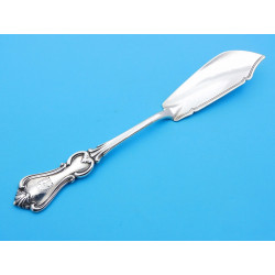 Albert pattern silver butter knife by Elizabeth Eaton