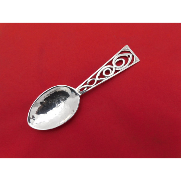 Amy sandheim Silver Caddy spoon London 1928