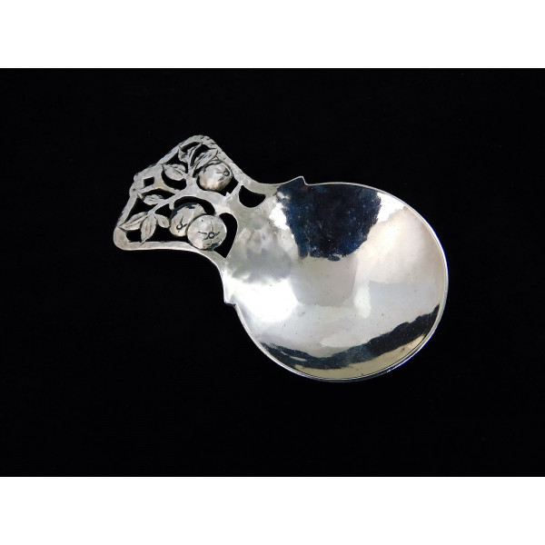 Bernard Instone Apple tree silver caddy spoon