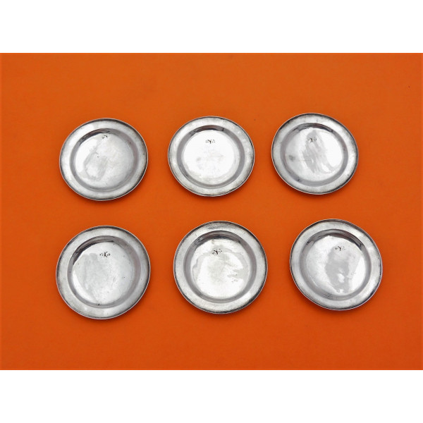 David Clayton set of miniature silver dinner plates London 1720