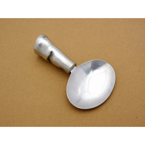 Elizabeth Peers silver caddy spoon London 2009