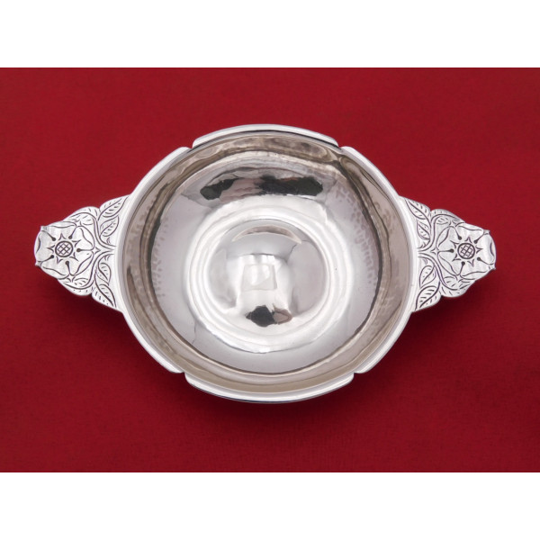English silver quaich by RE Stone