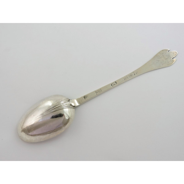 Exeter silver trefid spoon 1709 by John Elston