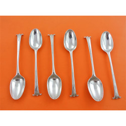 Georgian Onslow Pattern silver teaspoons by Chawner 1765