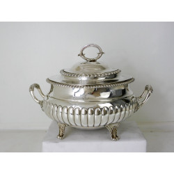 Georgian Silver soup tureen London 1813 by Willim Fountain