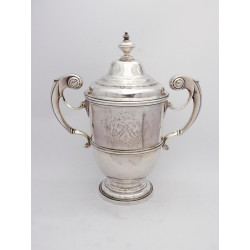 Georgian silver 2 handled cup by Francis Crump London 1761