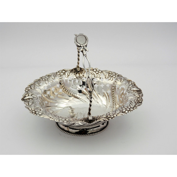 Georgian silver basket London 1767 by Thomas Foster
