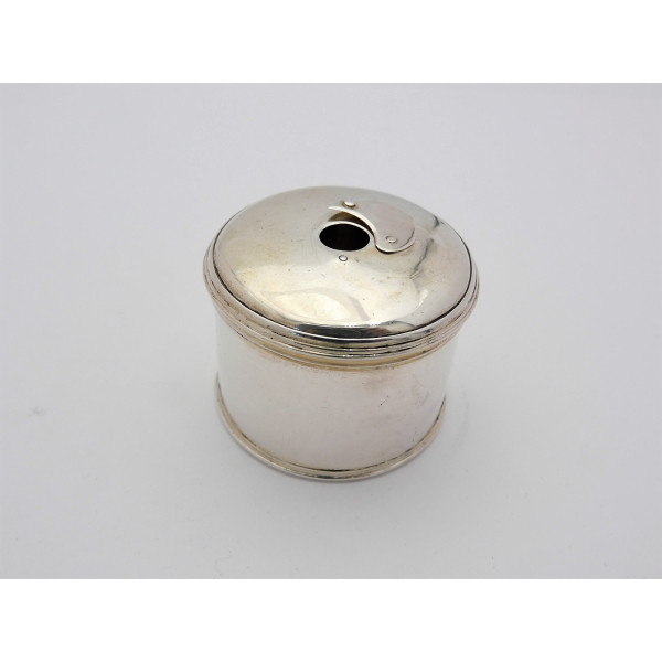 Georgian silver bougie box london 1770 Ebenezer Coker