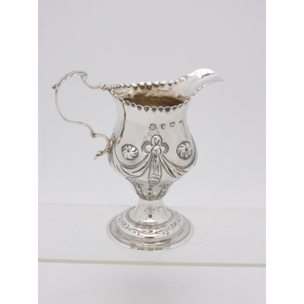 Georgian silver cream jug Lonmdon 1773 Thomas Shepherd