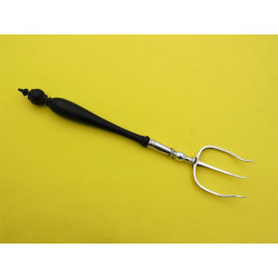 Georgian silver toasting fork London 1800