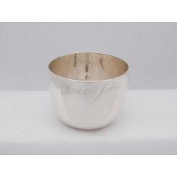 Honest Johns silver tumbler cup London 1717 by Humphrey Payne
