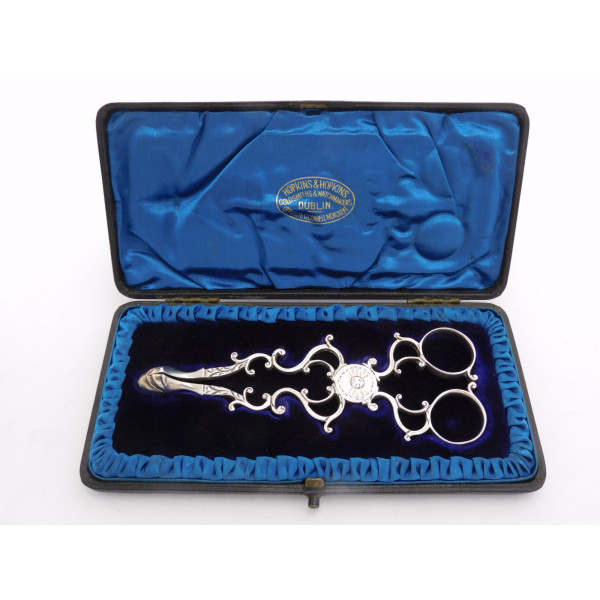 Irish silver sugar nips Dublin c1750