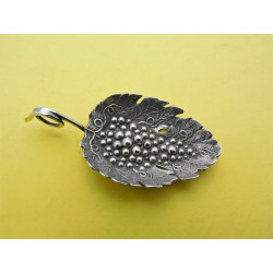 Joseph Willmore vine grapes silver caddy spoon 1809