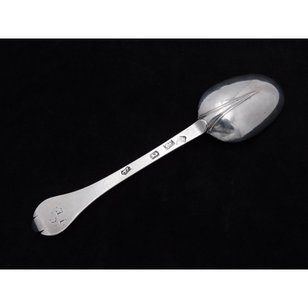 Lady maker silver trefid spoon Joyce Issod 1697