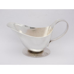 Leslie Durbin silver sauce boat London 1970