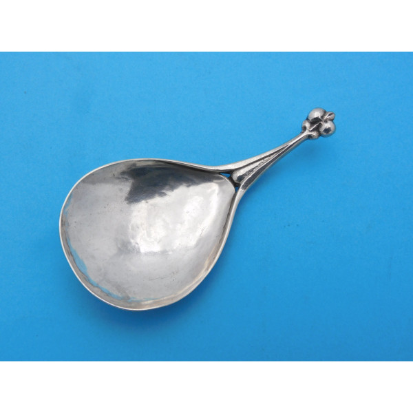 Liberty Cymric silver caddy spoon 1904