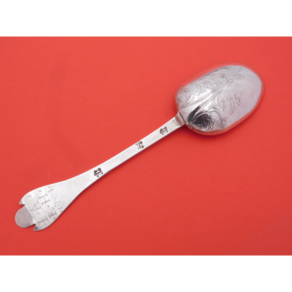 Mary Sweet Crewkerne Silver laceback trefid spoon antique