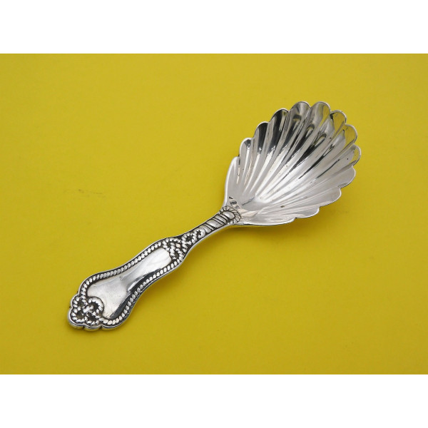 Napier Pattern silver caddy spoon 1862 George Adams