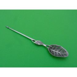 Naturalistic silver mote spoon v2