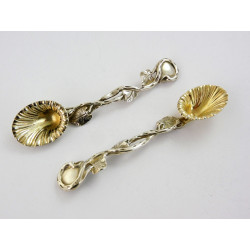 Naturalistic silver salt spoon London 1835 William Bateman