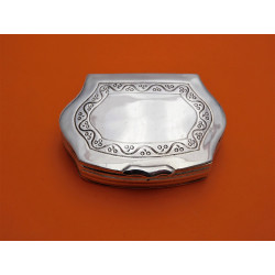 Omar Ramsden silver box london 1927