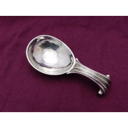 Omar Ramsden silver caddy spoon 1925