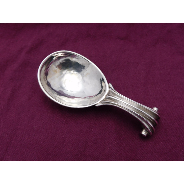 Omar Ramsden silver caddy spoon 1925