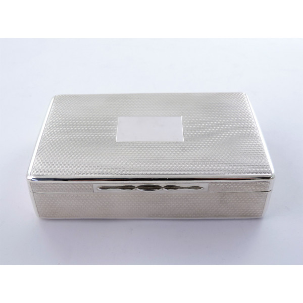 Over sized silver snuff box London 1864 by William Summers