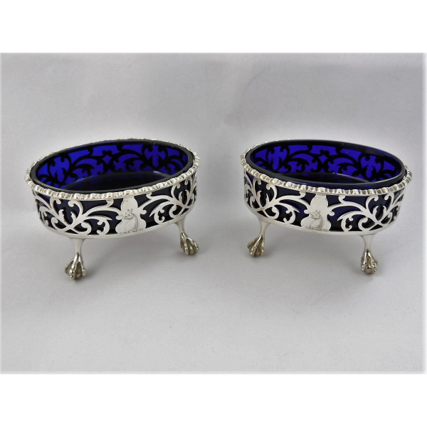 Pair Georgian silver salts London 1766 Hennell