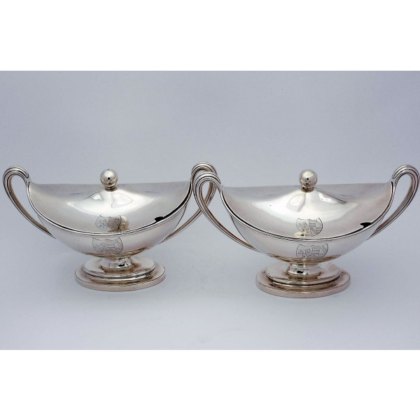 Pair Georgian silver sauce tureens London 1786 by Wakelin Taylor