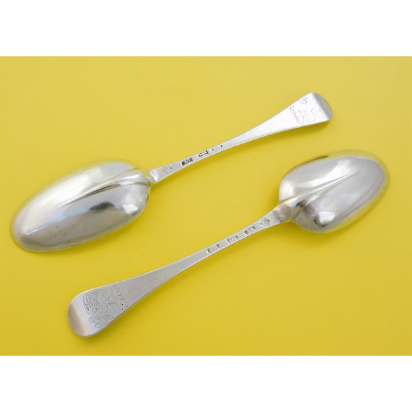 Pair Silver cockatrice crest Rattail table spoons 1720 by Charles Jackson