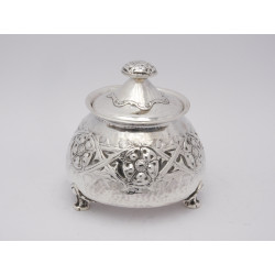 Ramsden Carr silver box 1916