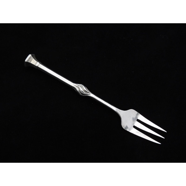 Ramsden Carr silver pickle fork London 1913