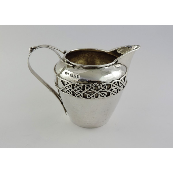 Sandeim Brothers silver cream jug London 1918 v2