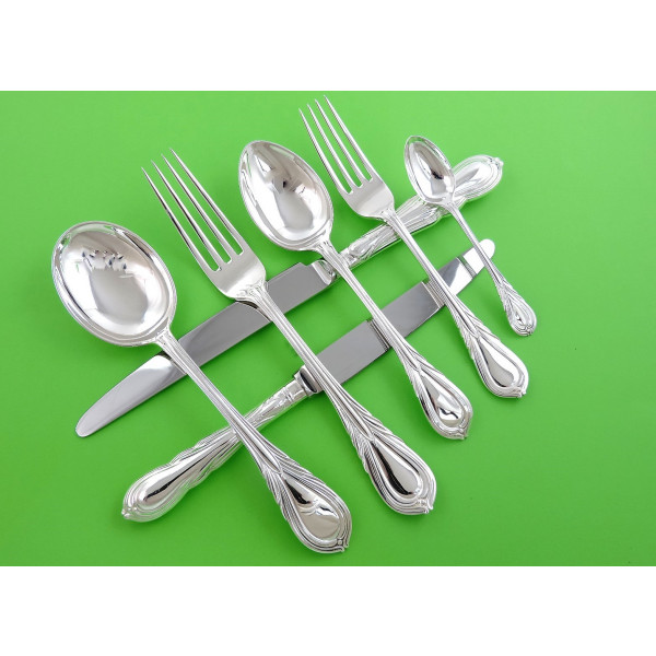 Silver Lily Pattern Canteen of Cutlery Sheffield 1902 Joseph Rodgers