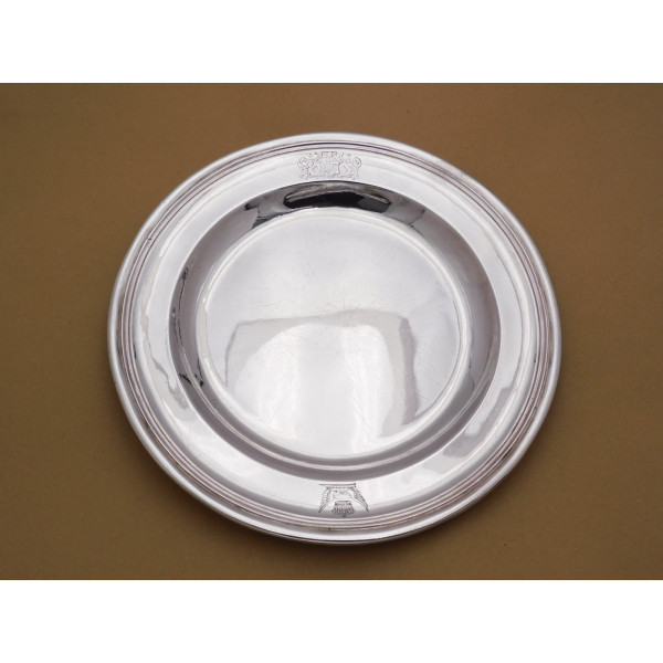 Silver Mildmay Service by Paul de Lamerie London 1725 dinner plate