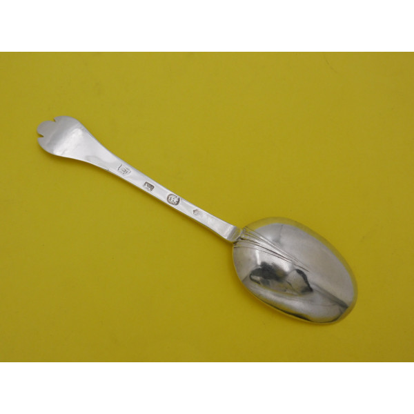 Silver Trefid spoon London 1693