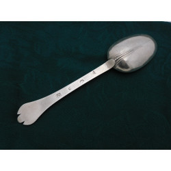 Silver beaded rattail trefid spoon William Scarlett