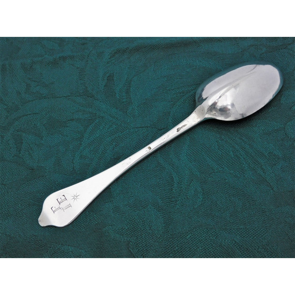 Silver dog nose table spoon London 1707 Thomas Sadler