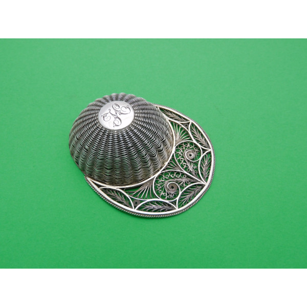 Silver filigree jockey cap caddy spoon Norie 96c