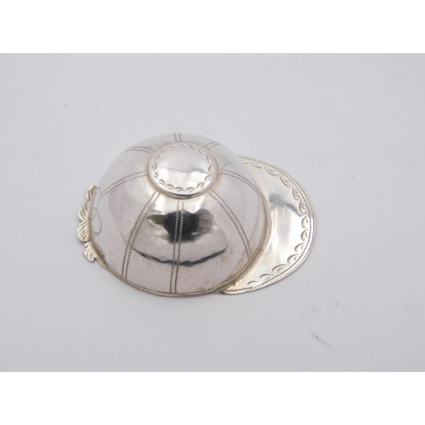 Silver jockey cap caddy spoon with double duty marks