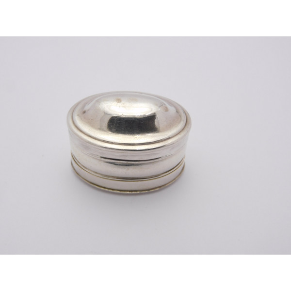 Silver nutmeg grater by Samuel pemberton