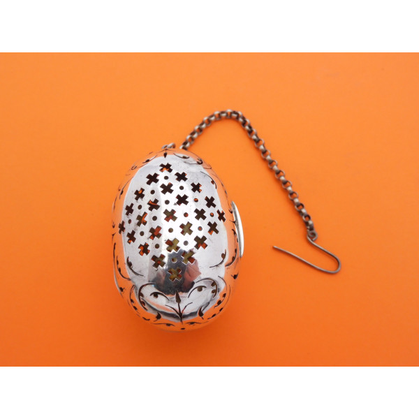 Silver tea infuser London 1856 Thomas Johnson v2
