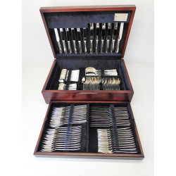 Sterling silver Rattail canteen of cutlery by Carrs of Sheffield