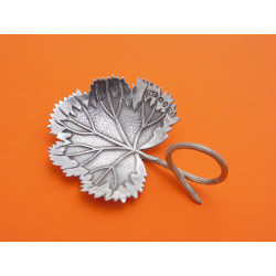 Taylor Perry Strawberry leaf silver caddy spoon 1837