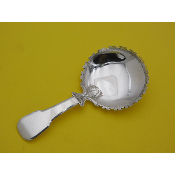 Thomas James silver caddy spoon London 1811
