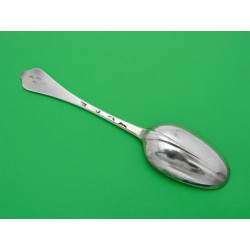Thomas Sadler silver dog nose spoon London 1707