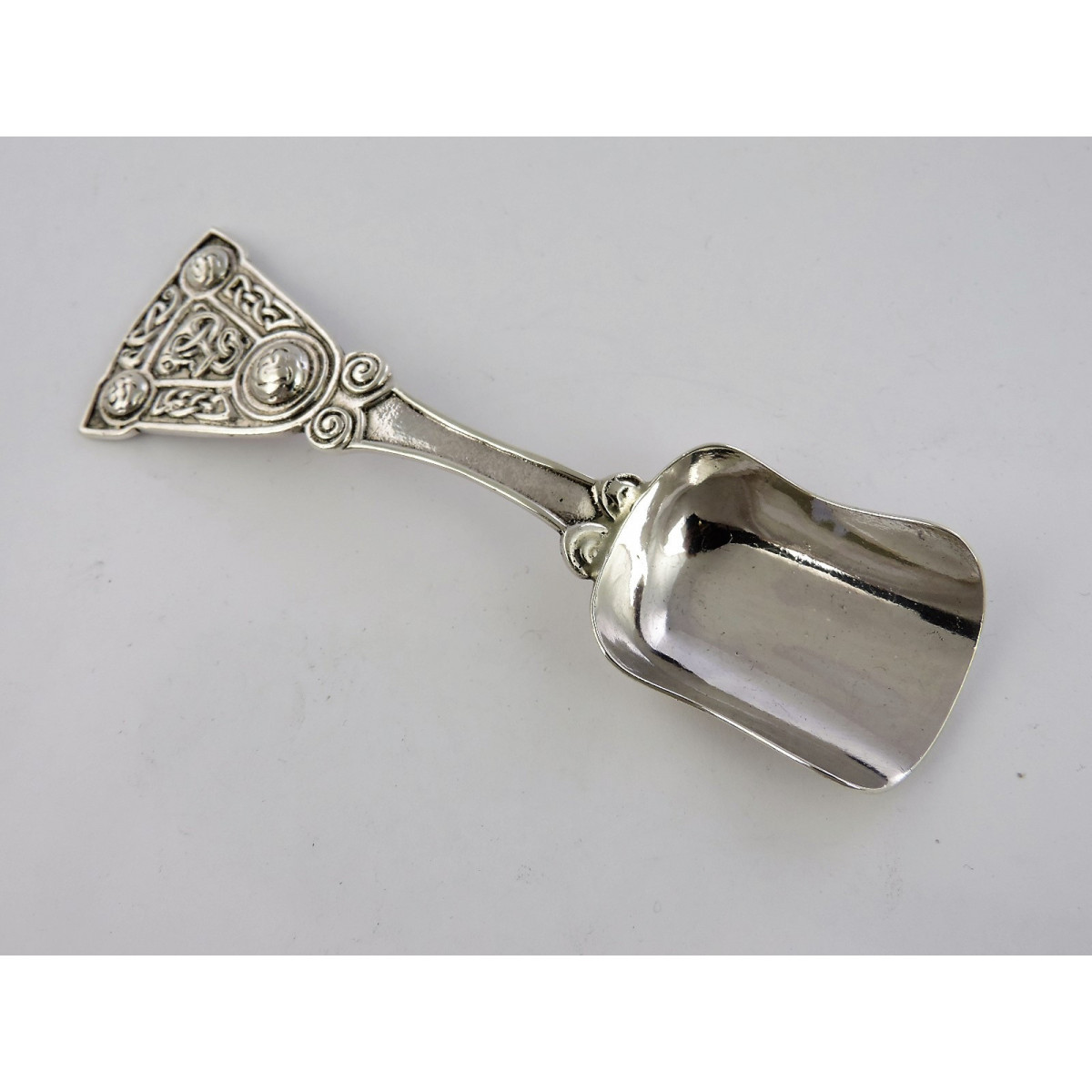 Iona Caddy Spoon by Alexander Ritchie » Antique Silver Spoons